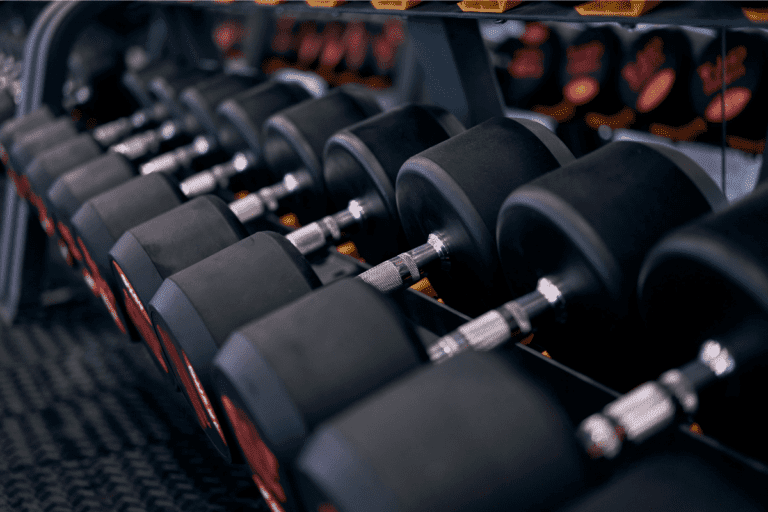 Adjustable Dumbbells vs Fixed (Which is Better For Home Gym)